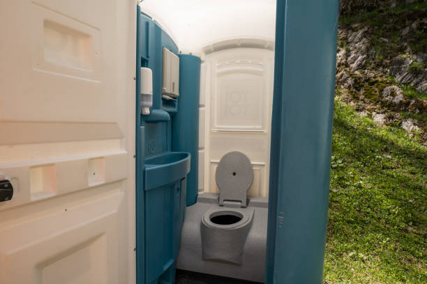Portable Toilet Options We Offer in Kennedy, CA